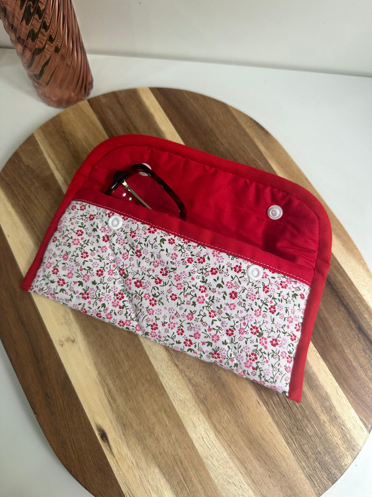 Etui à lunettes fleurs rouges et roses