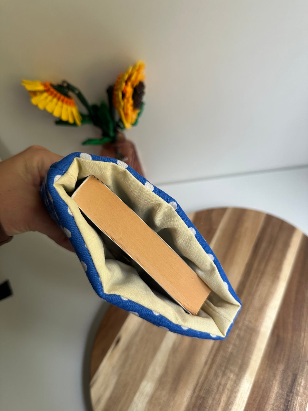 Housse à livre bleu à pois - Poche