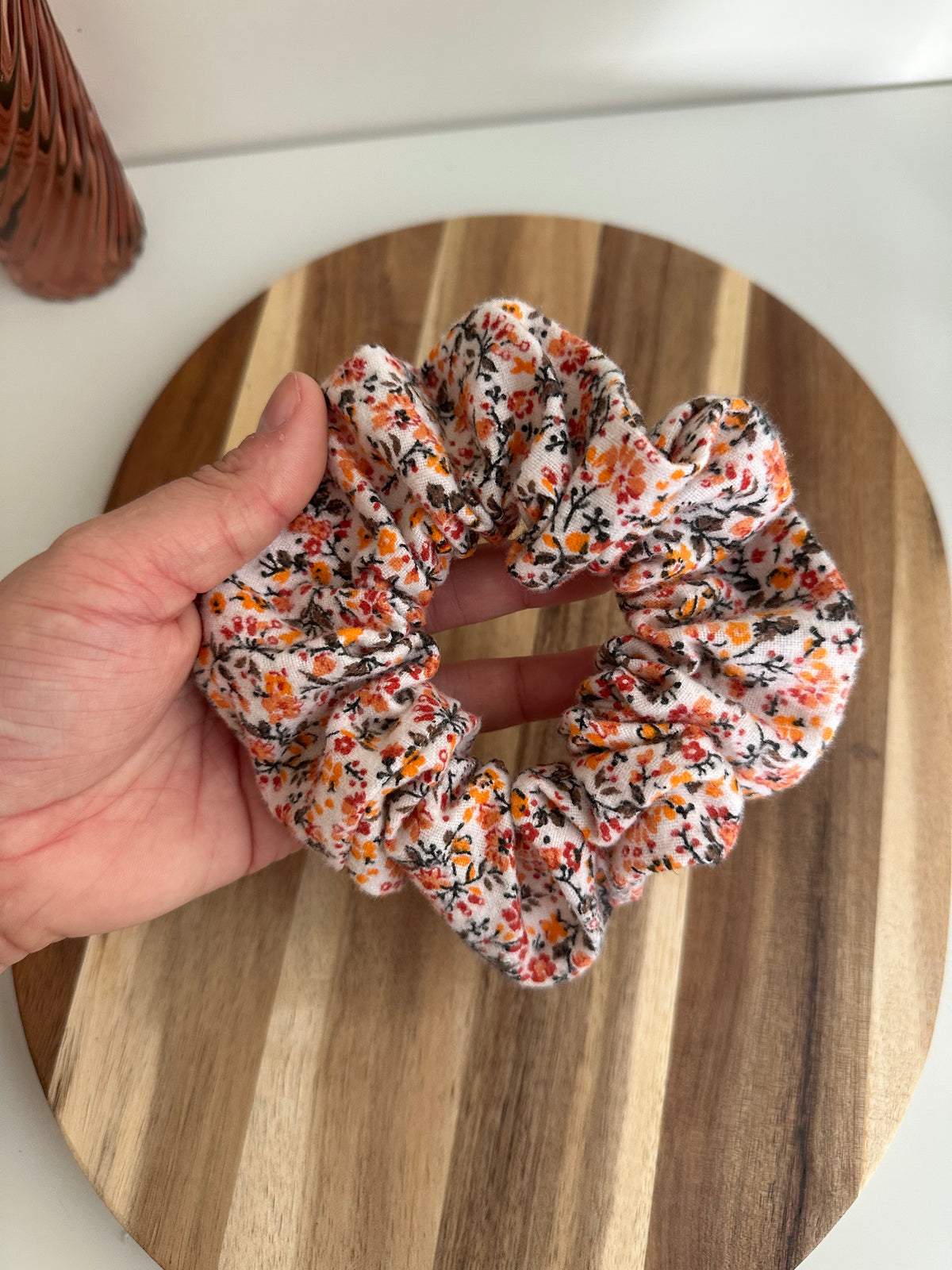 Chouchou floral orange