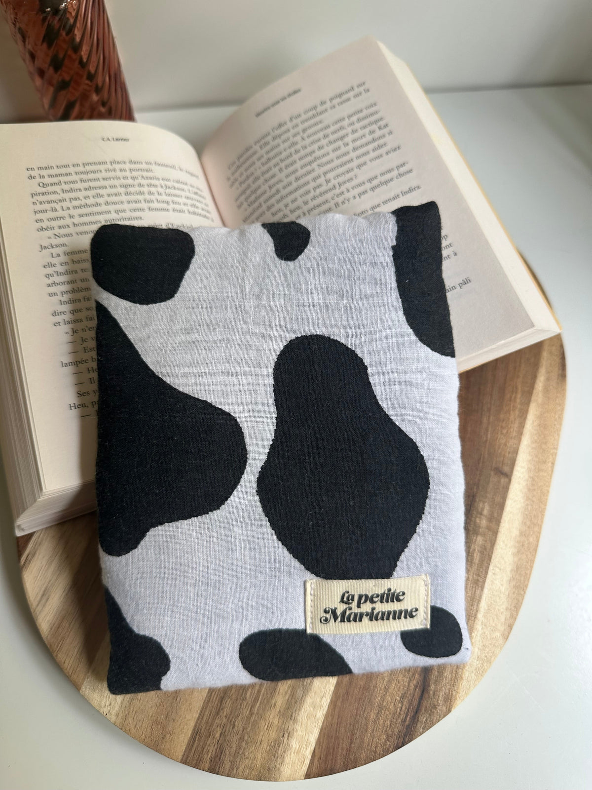 Housse à livre Vache bordeaux - Poche