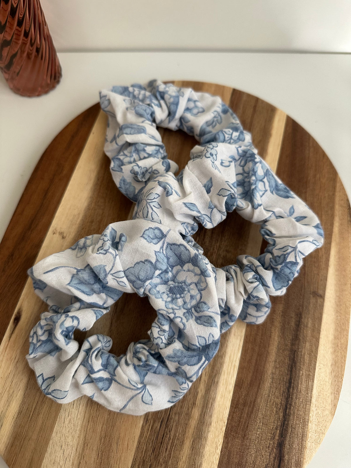 Chouchou floral vintage bleu