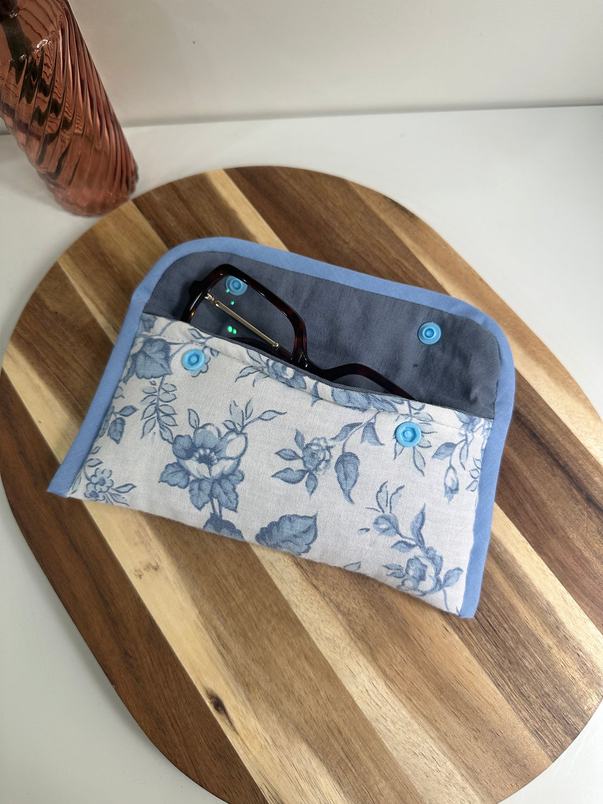 Étui à lunettes floral vintage