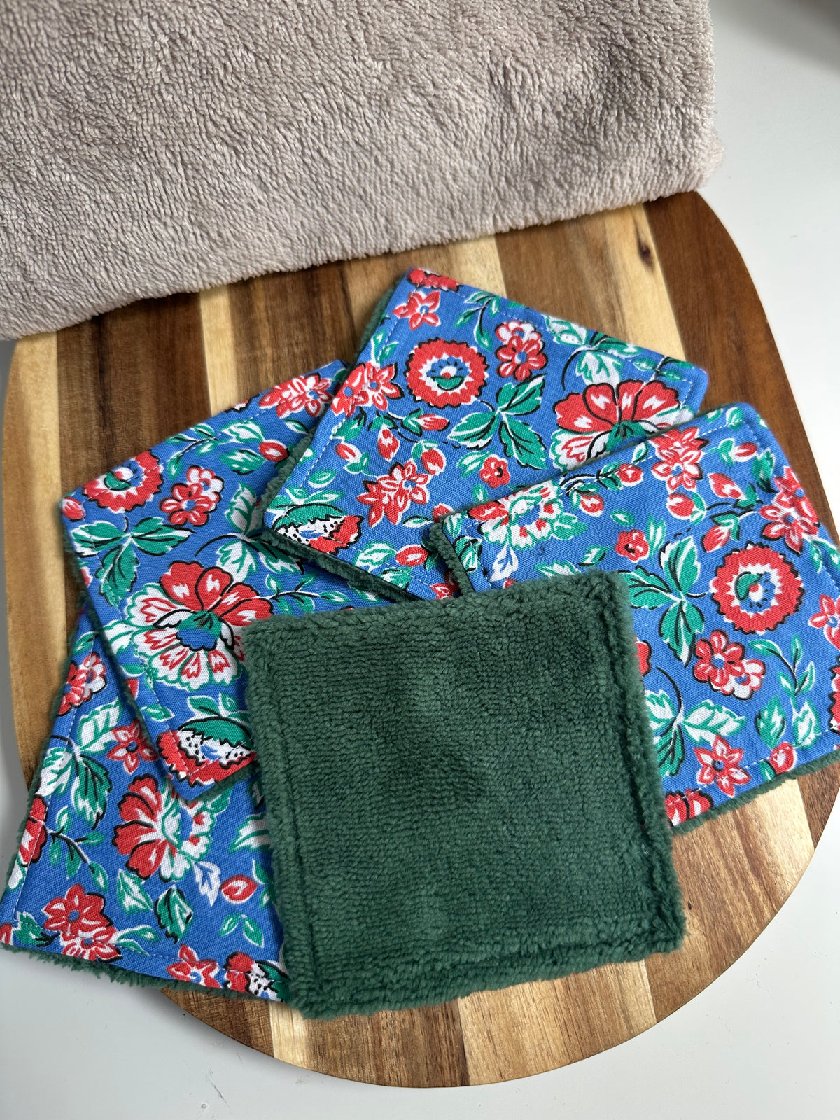 Coton fleurs rouges - taille 1
