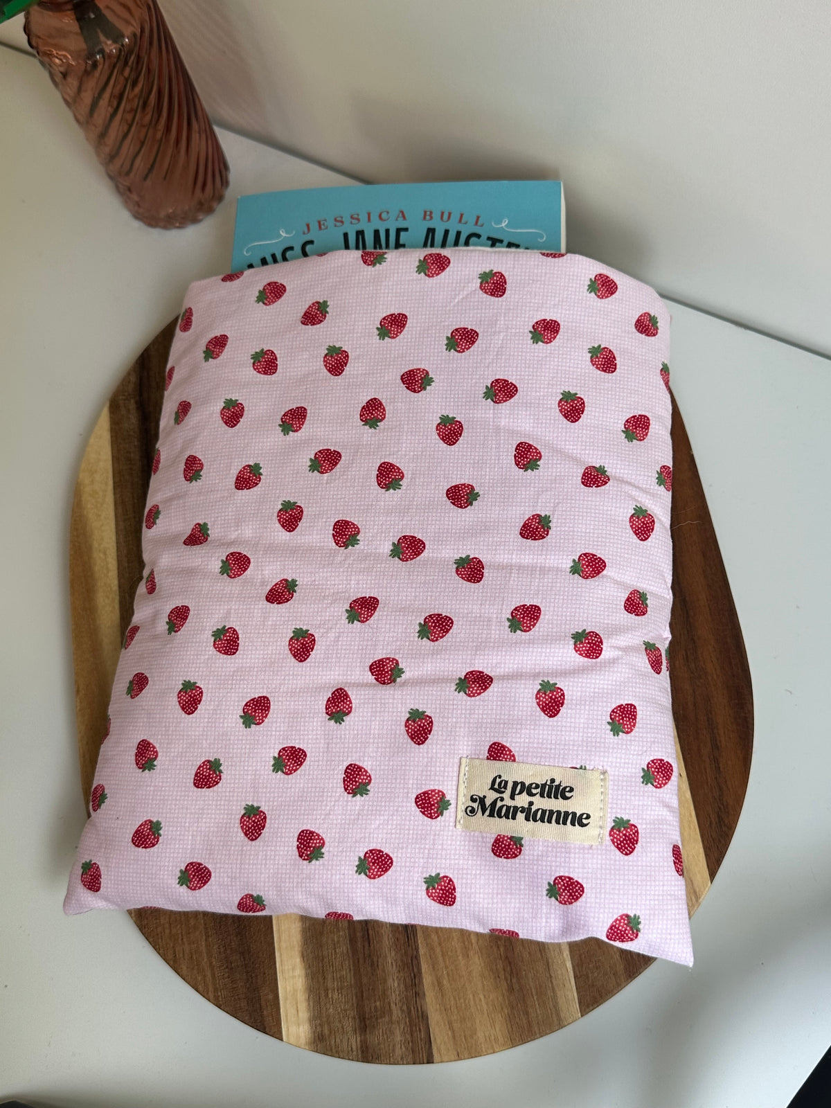 Housse à livre fraises - Broché