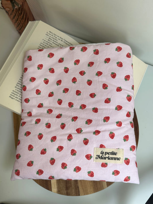 Housse à livre fraises - Broché