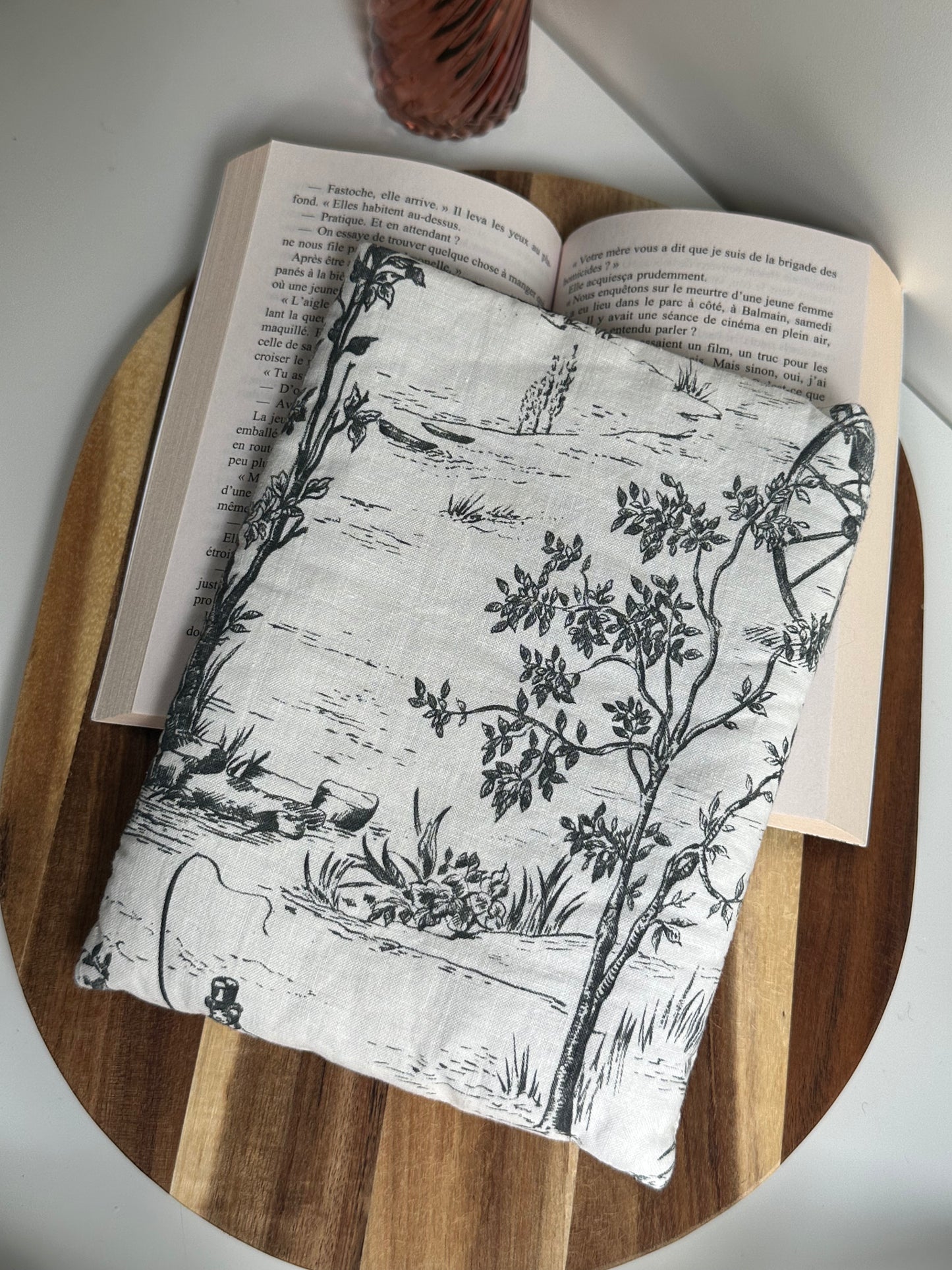 Housse à livre poche calèche