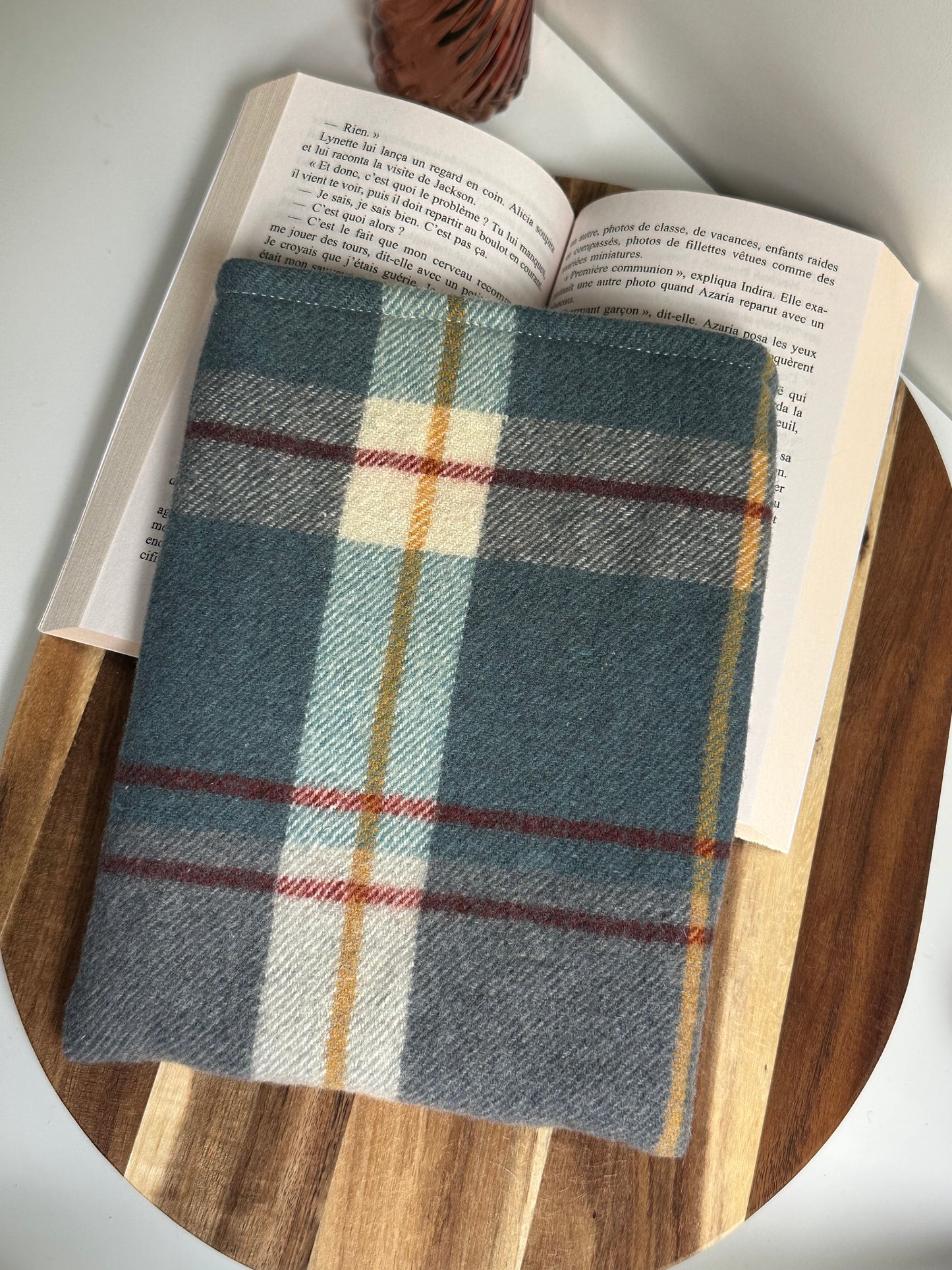 Housse à livre en lainage - Poche